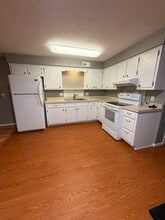 2221 Klug Dr in Fort Wayne, IN - Building Photo - Building Photo