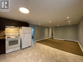 81 Parkway Crescent in Bowmanville, ON - Building Photo - Building Photo