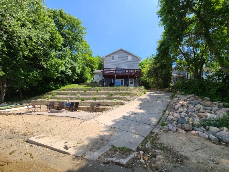 28656 W Lake Dr in Madison Lake, MN - Building Photo