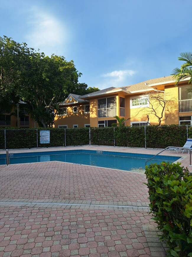 property at 401 SE 10th St