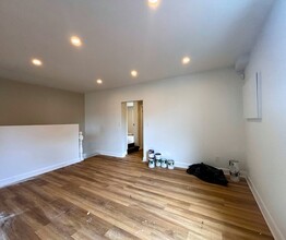 24 Cayuga St in Brantford, ON - Building Photo - Building Photo