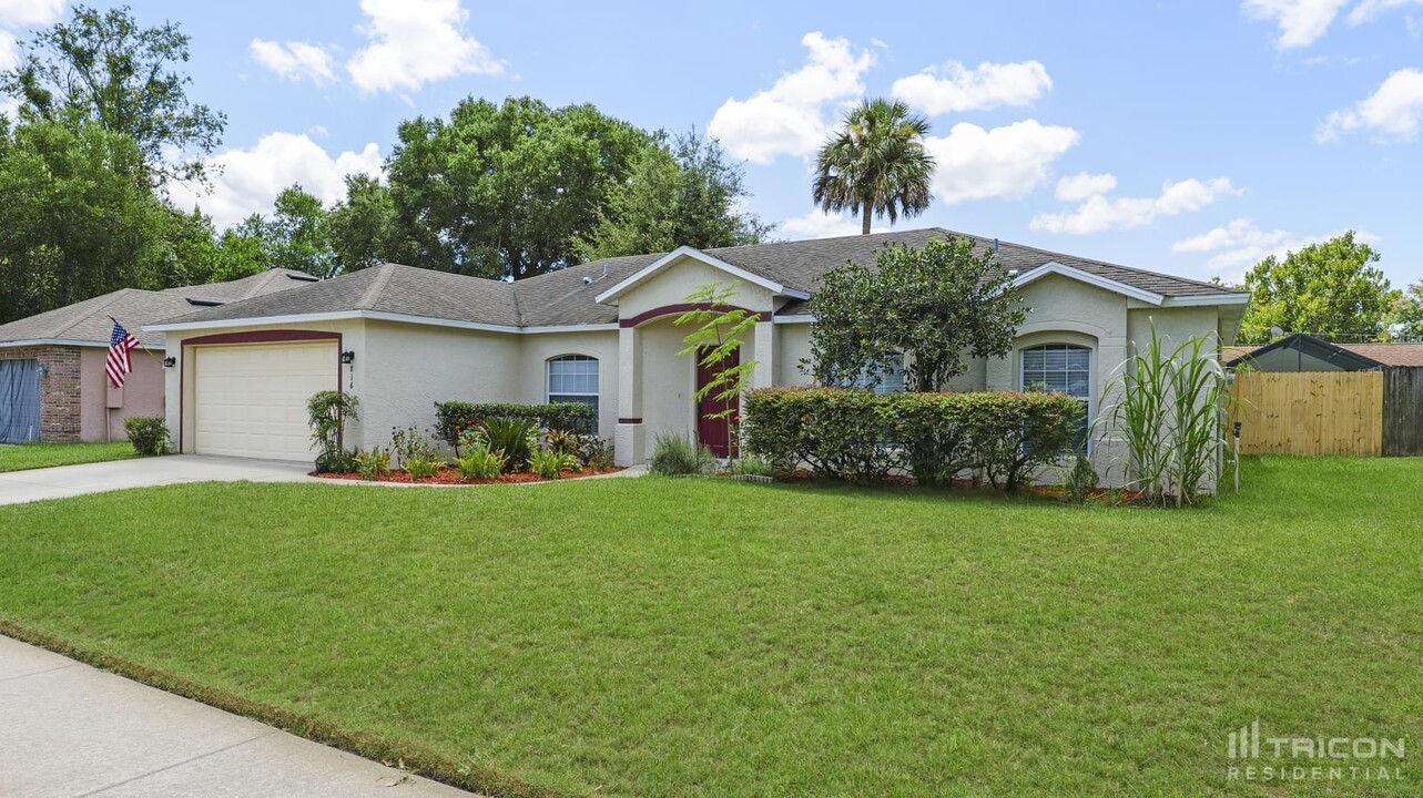 816 Benton Lake Dr S in DeLand, FL - Building Photo