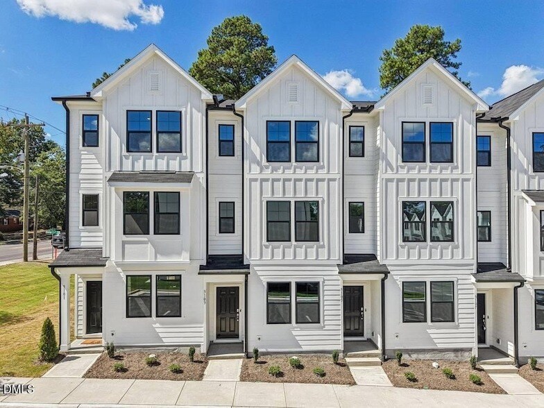 3101 White Blossom Ct in Raleigh, NC - Building Photo