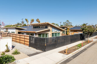 Carmelina Cottages in Los Angeles, CA - Building Photo - Building Photo