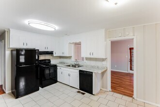 2308 5th E St in Tuscaloosa, AL - Building Photo - Building Photo