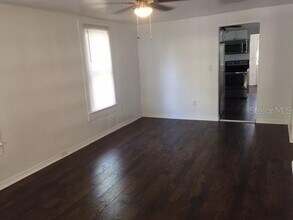 211 E Cluster Ave in Tampa, FL - Building Photo - Building Photo