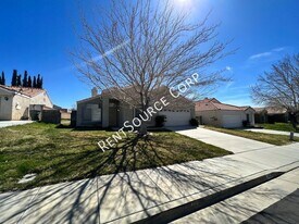 3424 Amber St in Rosamond, CA - Building Photo