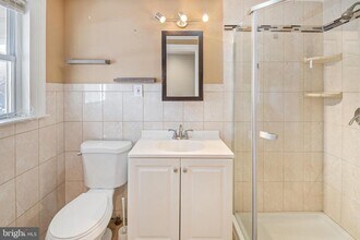 726 Indiana Ave in Trenton, NJ - Building Photo - Building Photo