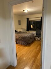 360 Linden St, Unit 1 in Brooklyn, NY - Foto de edificio - Building Photo