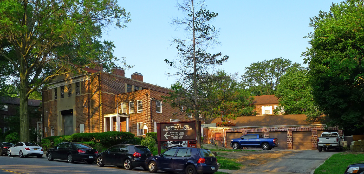 Parkway Village in Jamaica, NY - Building Photo