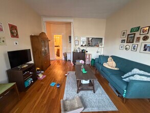 313 Allston St, Unit 1 in Boston, MA - Foto de edificio - Building Photo