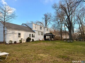 12 Belaire Dr in Westport, CT - Building Photo - Building Photo