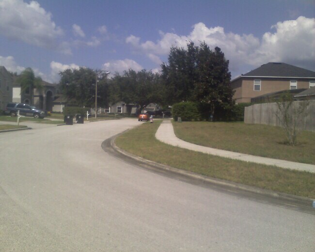 2424 Cerberus Dr in Apopka, FL - Building Photo - Building Photo