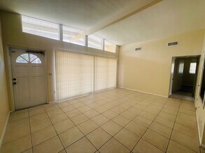 2229 Goldenrod St in Sarasota, FL - Building Photo - Building Photo