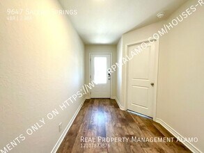 9647 Salers Springs in San Antonio, TX - Building Photo - Building Photo