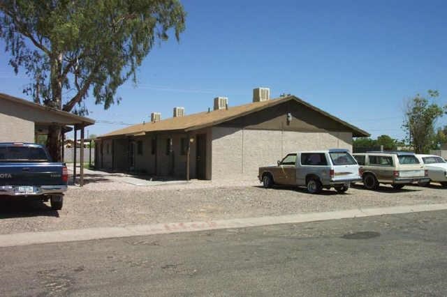 4-plex way under market in Casa Grande, AZ - Building Photo