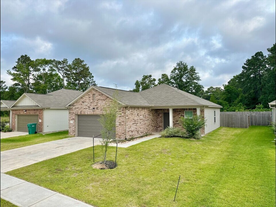 3507 Queensberry Ct in Huffman, TX - Building Photo