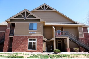 2450 Windrow Dr in Fort Collins, CO - Building Photo