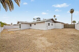 710 E Bell De Mar Dr in Tempe, AZ - Building Photo