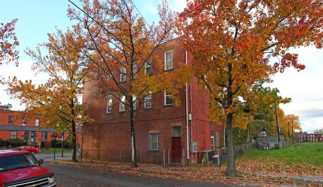 7371 Hamilton Ave in Pittsburgh, PA - Building Photo - Building Photo