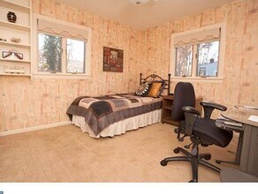 410 Narragansett Dr in Cherry Hill Township, NJ - Building Photo - Building Photo