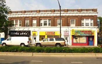 6334-6340 N Clark St in Chicago, IL - Building Photo - Building Photo