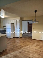 3725 Keeler Ave in Eugene, OR - Building Photo - Building Photo
