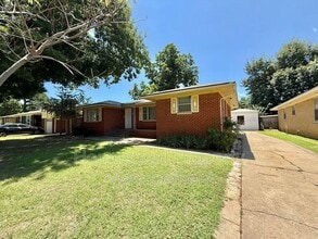4208 NW 21st St in Oklahoma City, OK - Building Photo - Building Photo