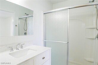 12540 Equestrian Cir in Ft. Myers, FL - Foto de edificio - Building Photo