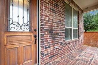 100 Magnolia Ln in Hickory Creek, TX - Building Photo - Building Photo