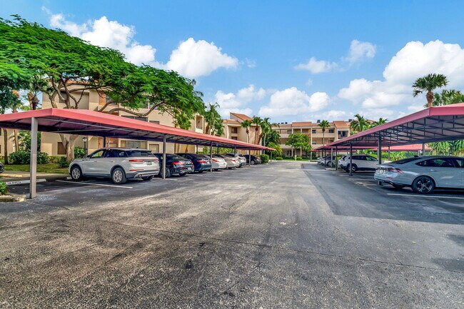 7460 La Paz Blvd in Boca Raton, FL - Building Photo - Building Photo