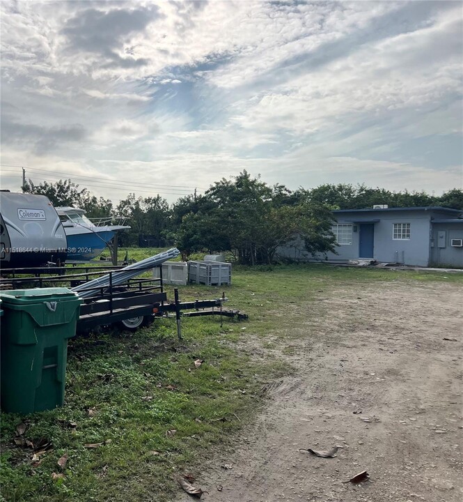 26380 SW 167th Ave in Homestead, FL - Building Photo