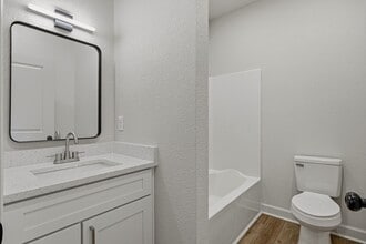 325 Houghton St in Jonesboro, AR - Building Photo - Building Photo