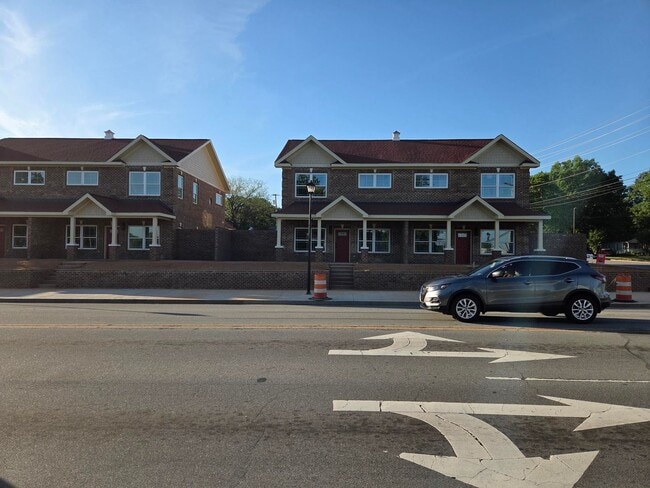 property at 627 E Main St