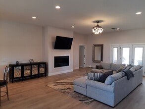 1735 Woodridge Dr in Wichita Falls, TX - Building Photo - Building Photo