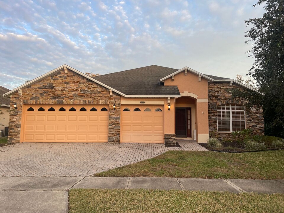 5557 Oakworth Pl in Sanford, FL - Building Photo