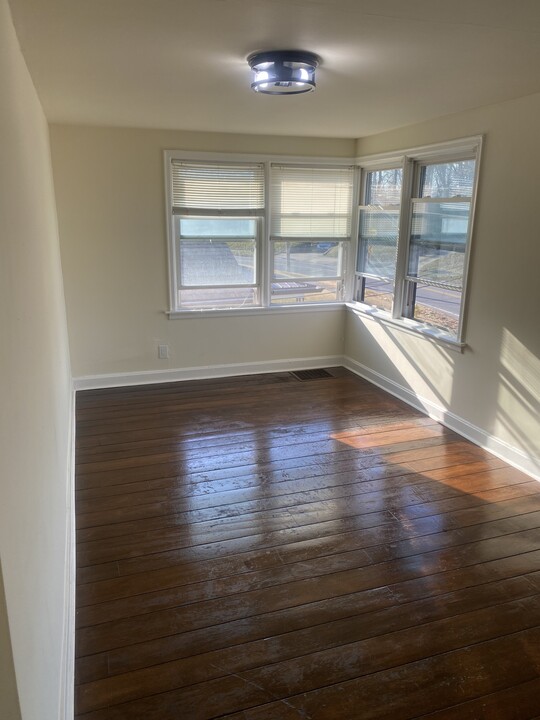 1280 Section Rd, Unit #2 in Cincinnati, OH - Foto de edificio