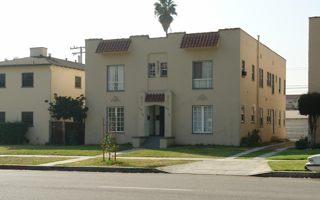 743 S Chevy Chase Dr in Glendale, CA - Building Photo - Building Photo