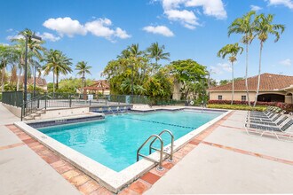 18626 NW 68th Ave in Hialeah, FL - Building Photo - Building Photo