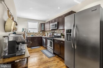 1615 Cadwallader St in Philadelphia, PA - Building Photo - Building Photo