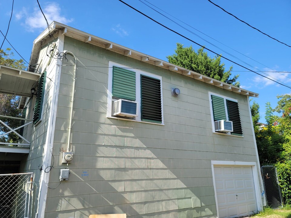 2323 Ursuline St-Unit -2323N-1 in Galveston, TX - Building Photo