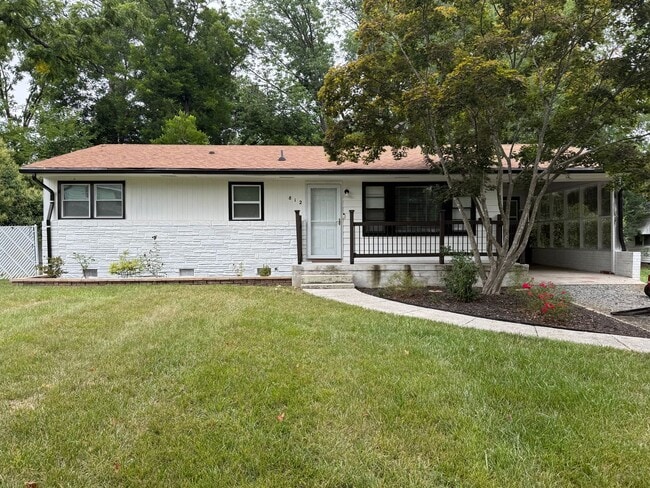 property at 812 N Fulton St