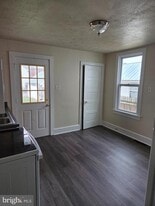 729 E Washington St in Chambersburg, PA - Building Photo