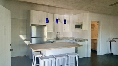 44530 San Carlos Ave in Palm Desert, CA - Building Photo - Building Photo