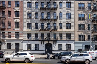 656 Saint Nicholas Ave in New York, NY - Building Photo - Building Photo