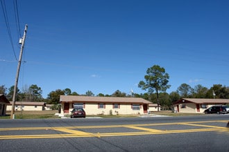 Oak Crest Villas in Ocala, FL - Building Photo - Building Photo