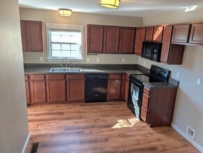 2510 Bernhurst Dr in Knoxville, TN - Building Photo - Building Photo