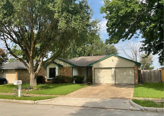 property at 3919 Willmont Rd