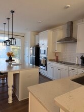 338 Simeon Dr in Charlotte, NC - Foto de edificio - Building Photo