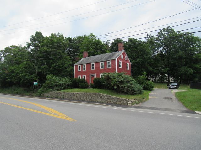 12 Dover Rd in Durham, NH - Foto de edificio